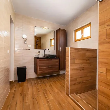 Apartment Luci - 40 M From Sea